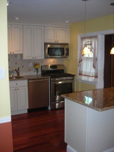 The built in microwave helps save counter space with little loss of cabinet space.